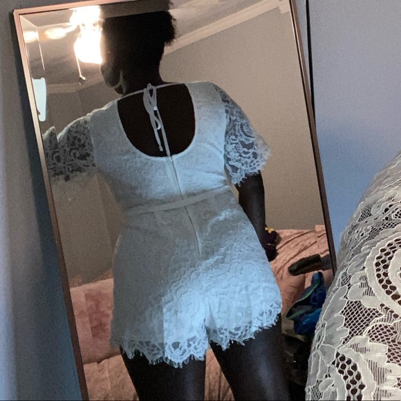 White romper - Picture 2 of 3